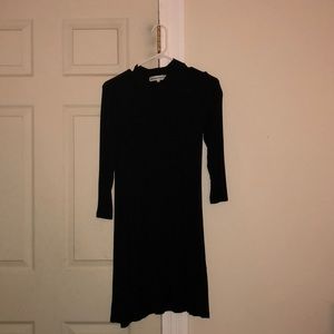 LONG SLEEVE BLACK DRESS // SIZE S